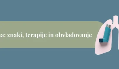 Ilustracija pljuč z dvema inhalatorjema na modrem ozadju, ki ponazarja astmo, njene znake in zdravljenje.