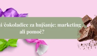 Bonboni in čokoladice za hujšanje na rožnatem ozadju, ki ponazarjajo dilemo med marketingom in resnično pomočjo pri izgubi telesne teže.