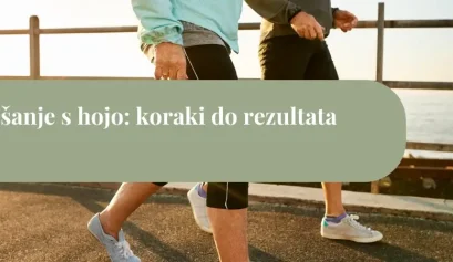 Hujšanje s hojo: dva človeka hodita ob obali v jutranji svetlobi – preprost način za več korakov, manj stresa in boljše rezultate.